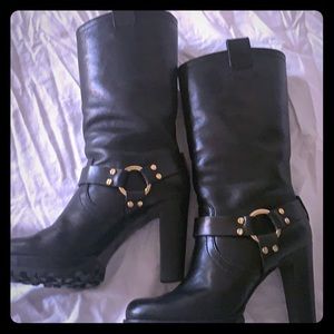 Tory Burch Stunner!!